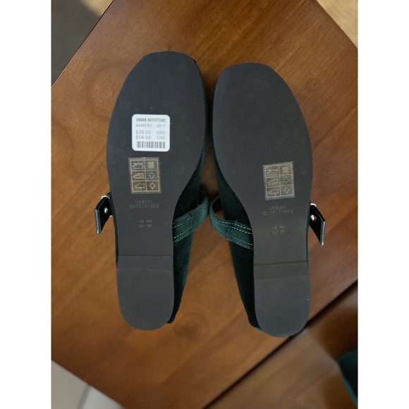Urban Outfitters Dark Green Velvet Flats - Picture 8 of 8